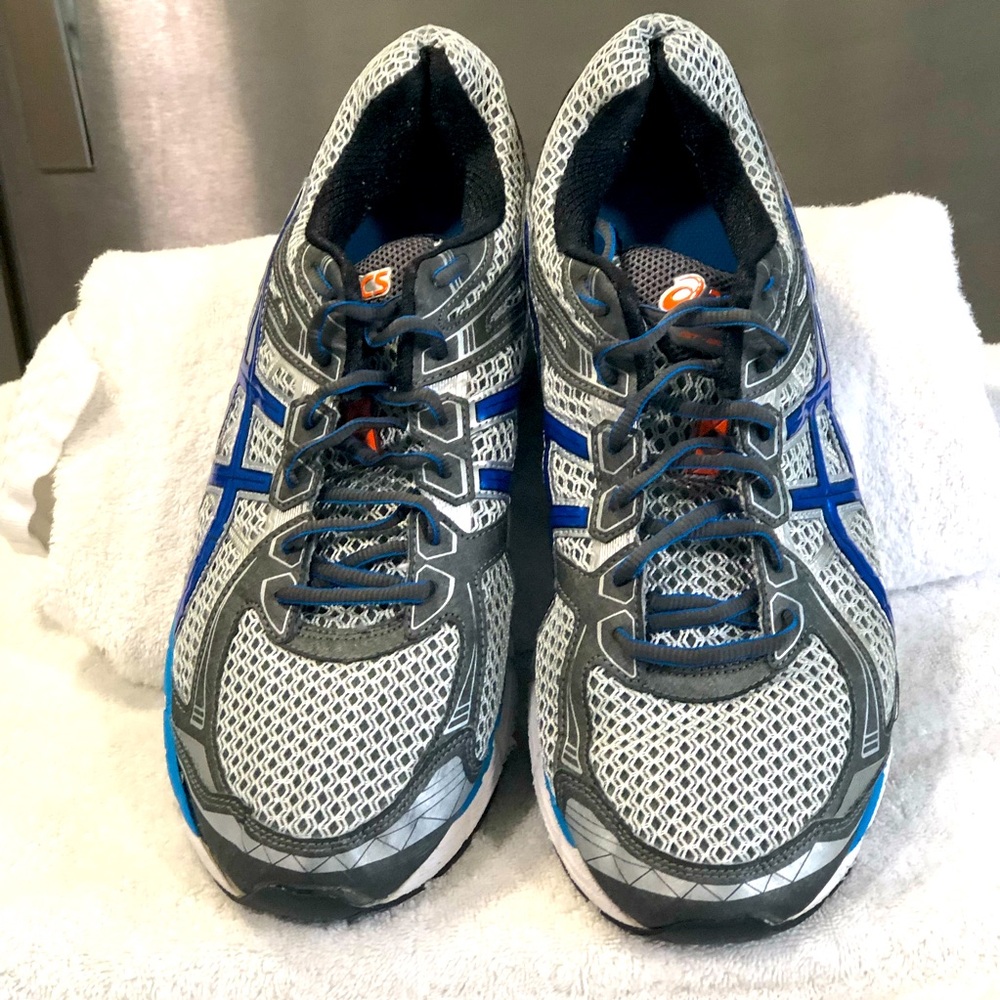 ASICS GT-2000 Gel Gray Mesh Sneakers